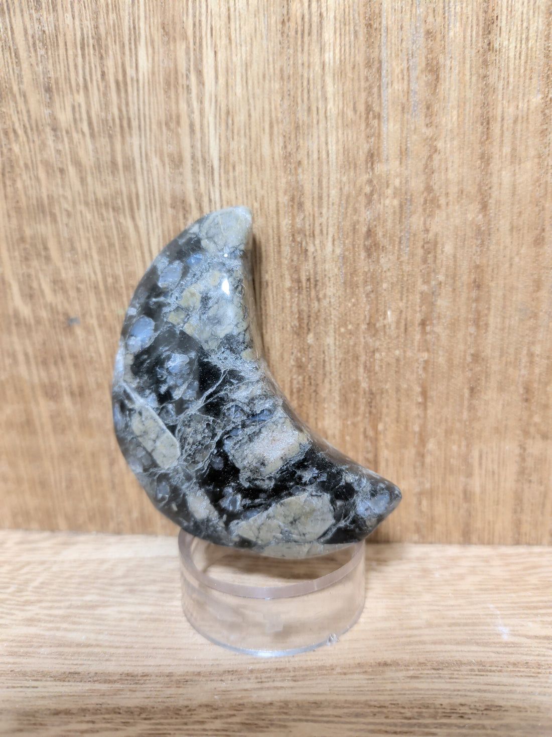 Que Sera: The Crystal of Positivity, Personal Growth, and Possibility
